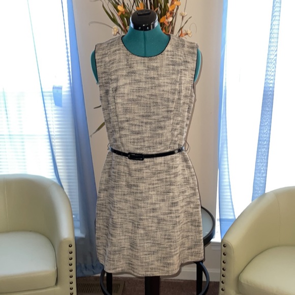 HM | Tweed Belted Mini Dress - Picture 2 of 6